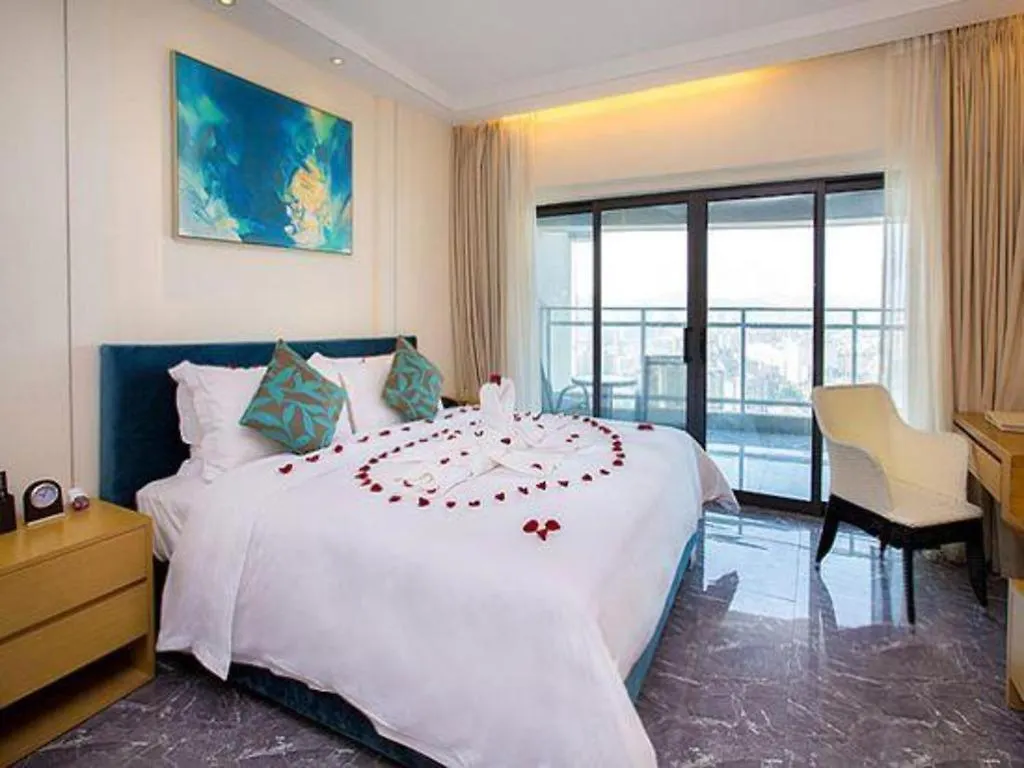 Poly Phoenix Hotel Sanya 3*,