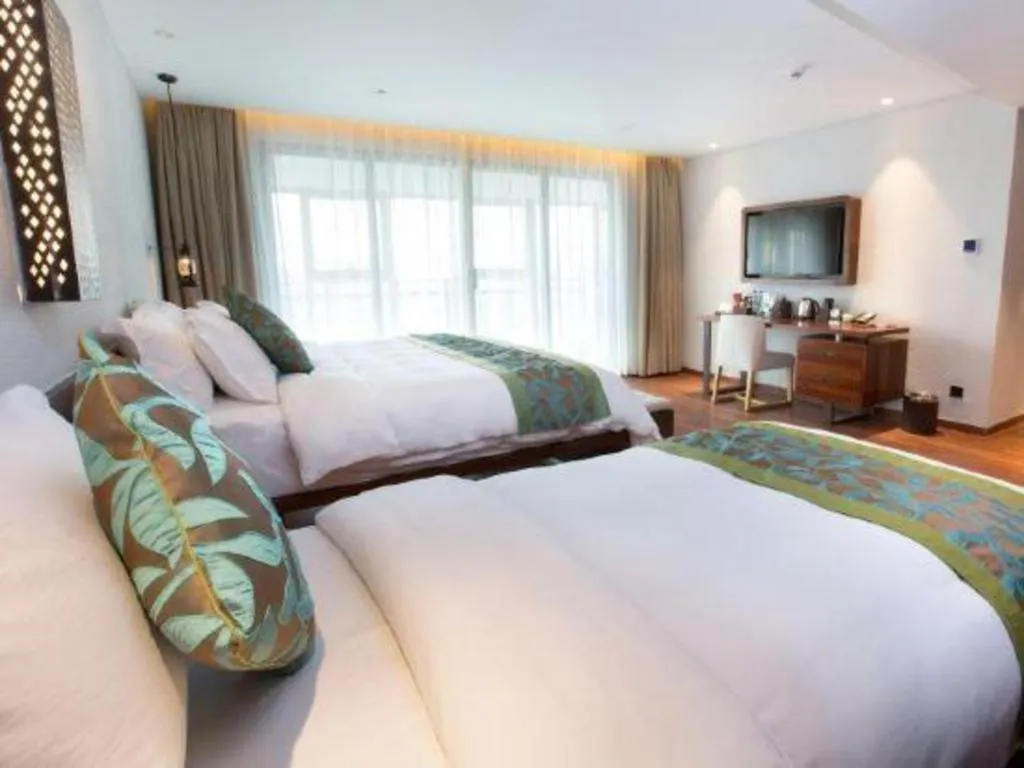 Poly Phoenix Hotel Sanya 3*,